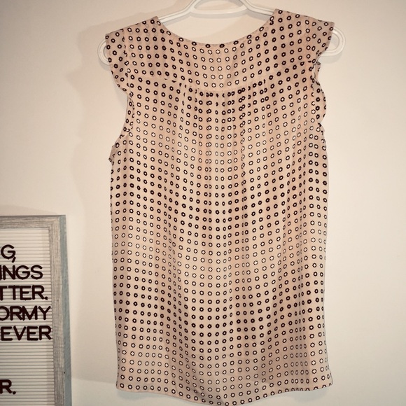 LOFT Soft Pink Patterned Blouse size M - Picture 5 of 6